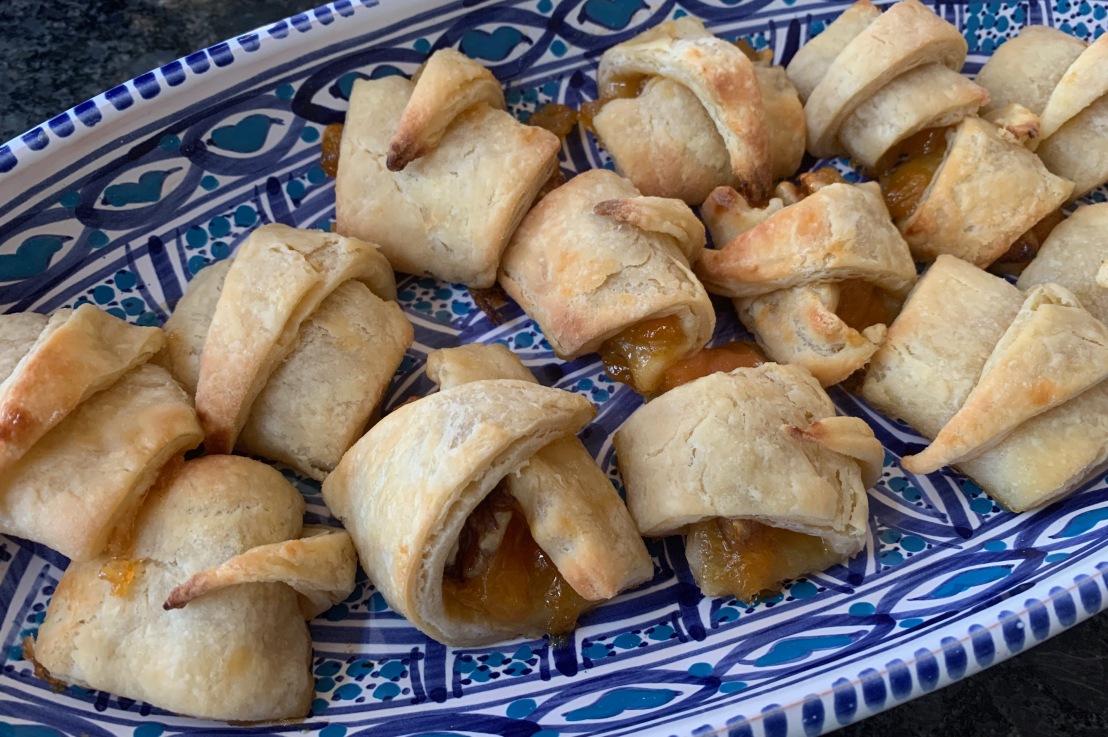 Around the world in 80 bakes, no.65: Cornulete (or Rugelach) from Romania